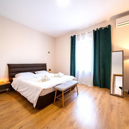Colorful Comfy Condo Central Tirana Eksteriør billede