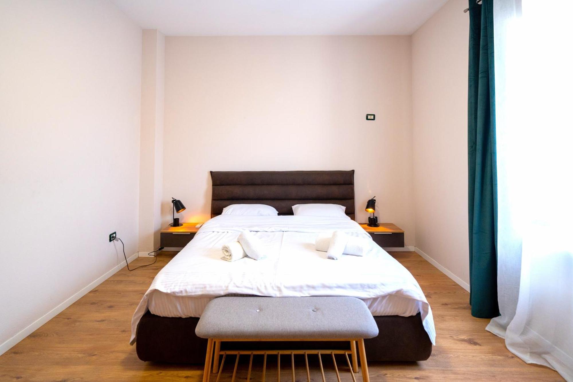Colorful Comfy Condo Central Tirana Eksteriør billede